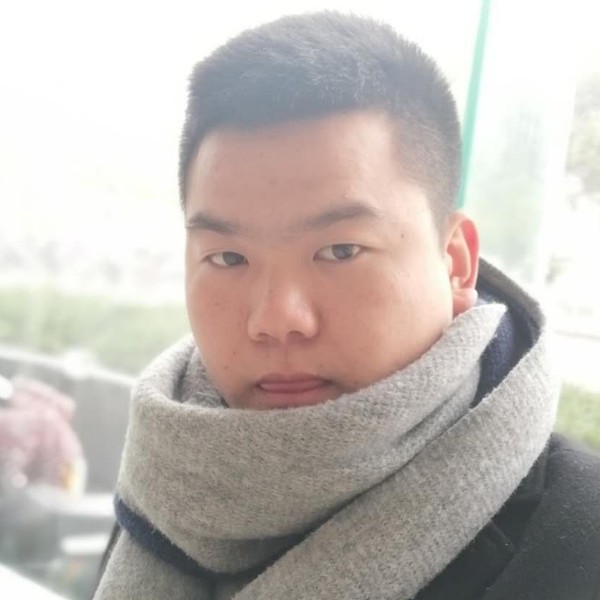 高高信陈的照片