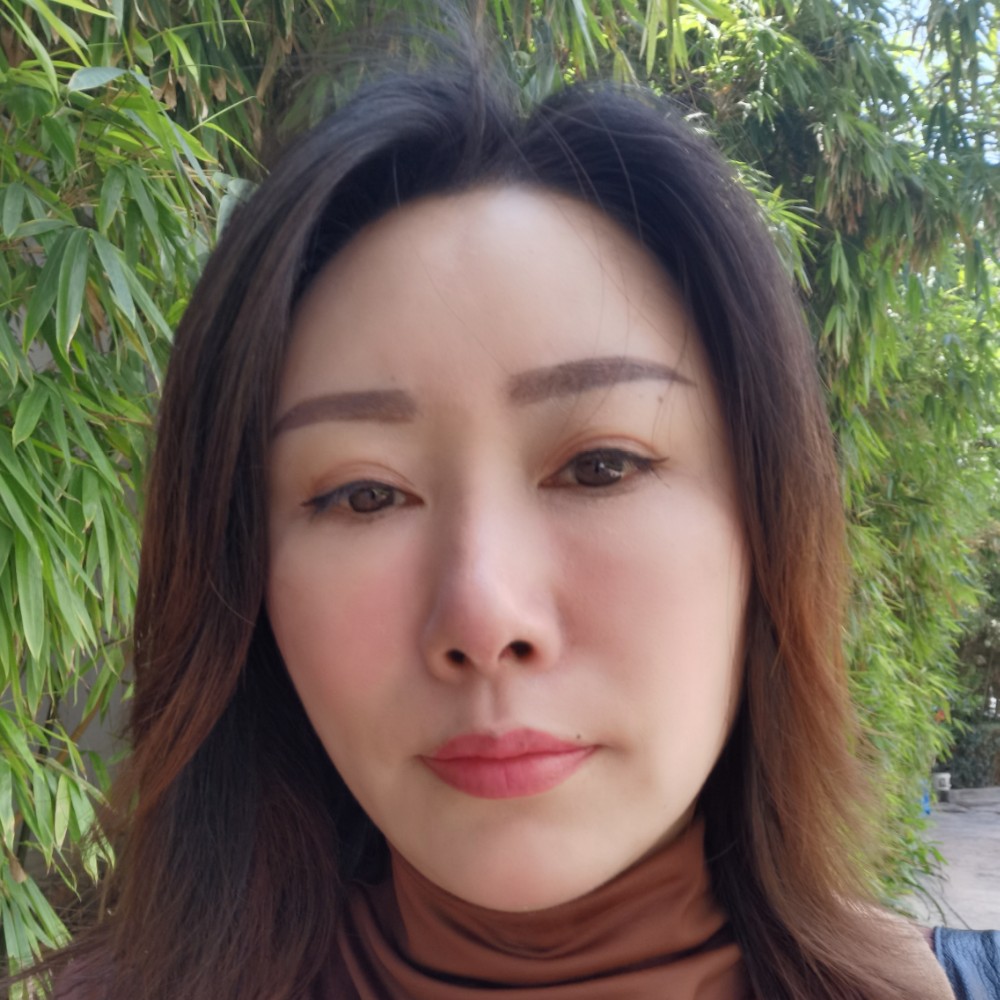 仙人掌有苹果的照片