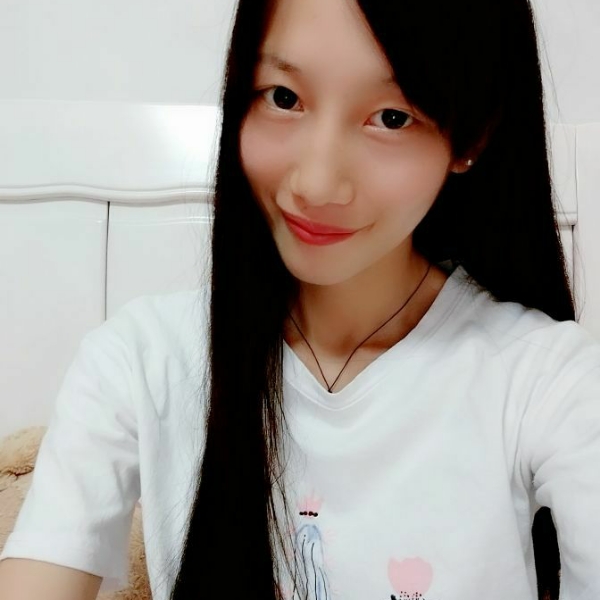 紫衣芸梦的照片