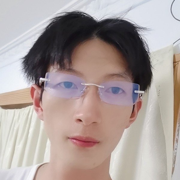 内向爱宝马的照片