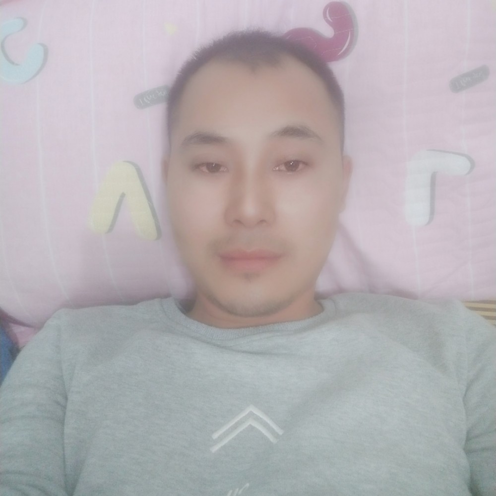 贪玩踢缥缈的照片