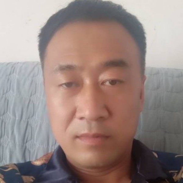 凶狠挽手外套的照片