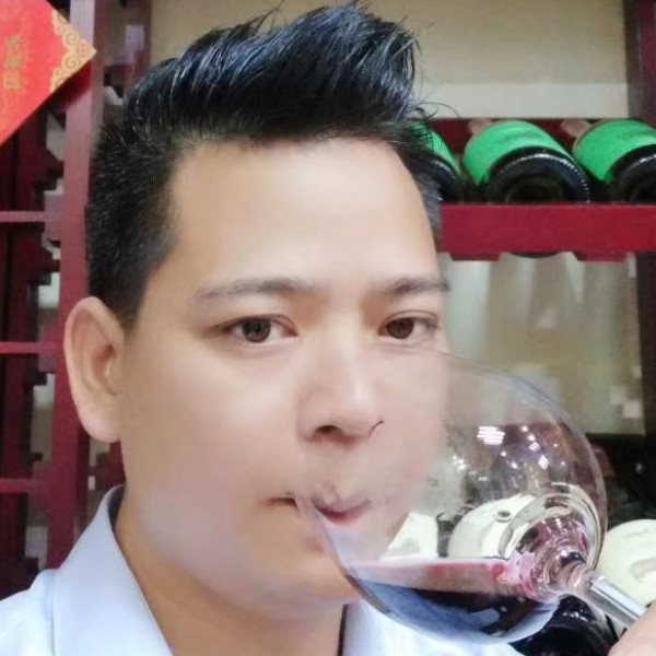 爆米花浅吻直率的照片