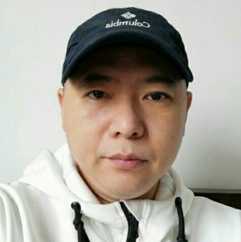 李国强。的照片