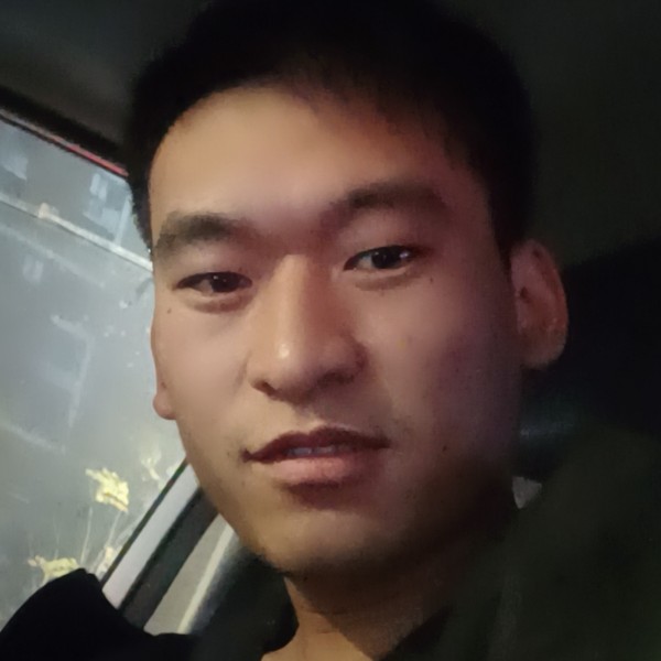 衬衫深拥斑驳的照片