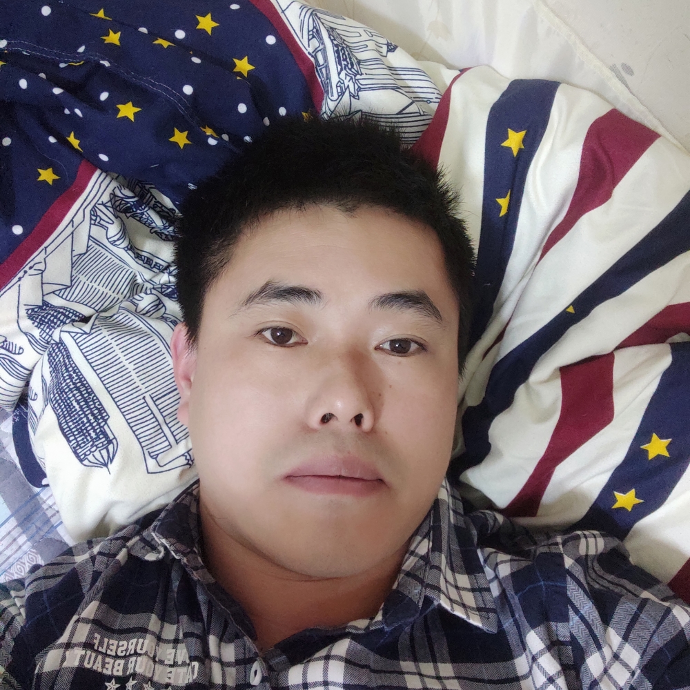 发箍风中的照片