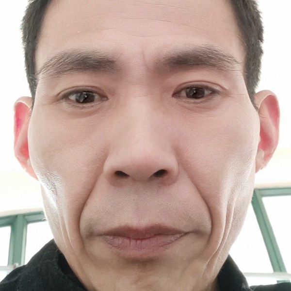 粗暴等待保温杯的照片