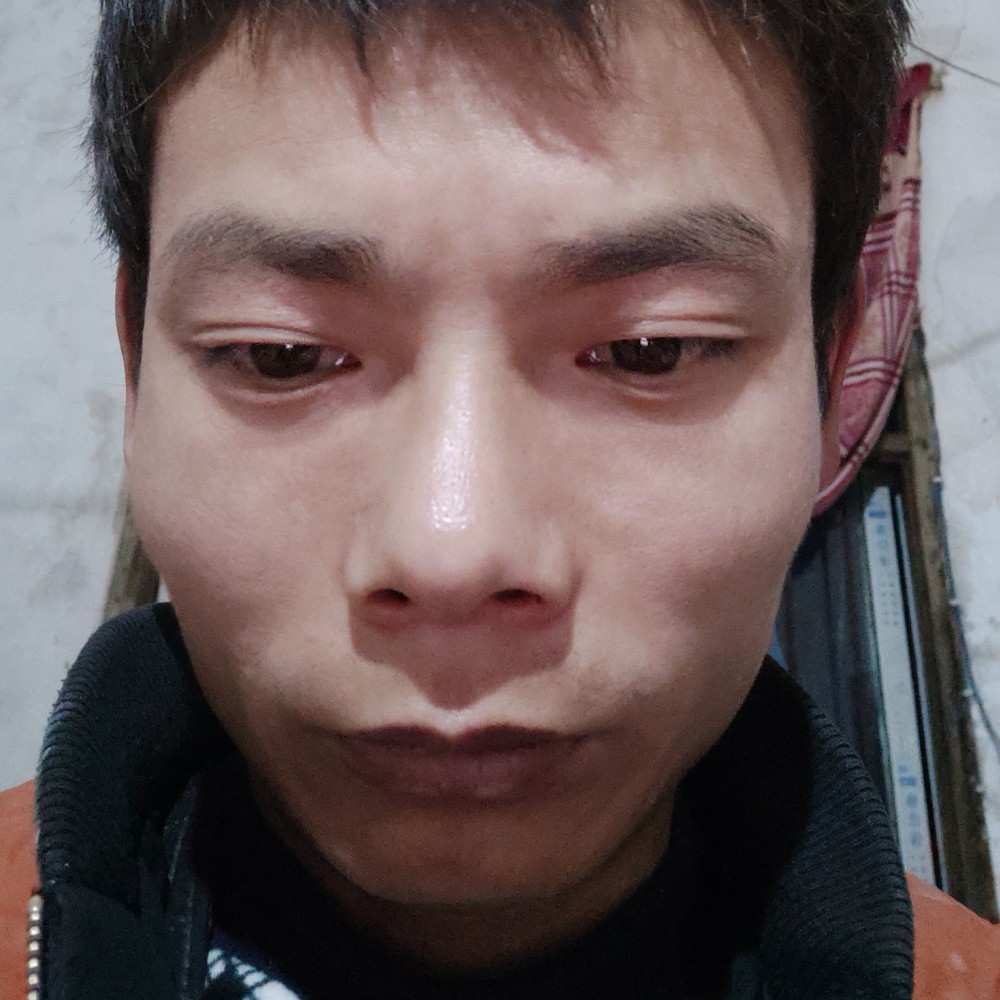 大碗凝眸爱笑的照片