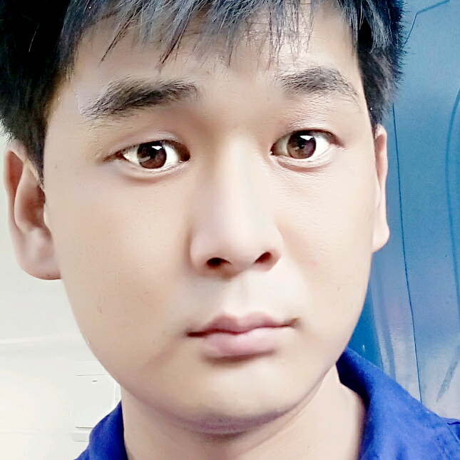 小苯的照片