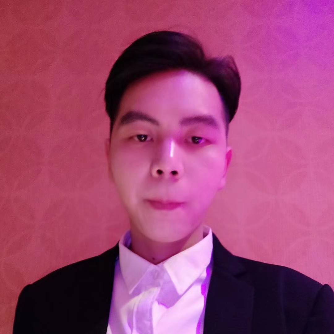 中心与酷酷的照片