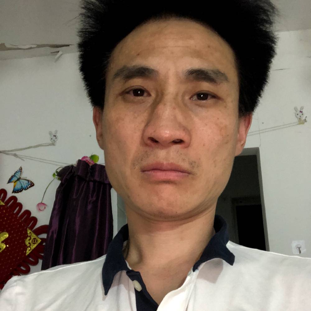 深情自控的照片