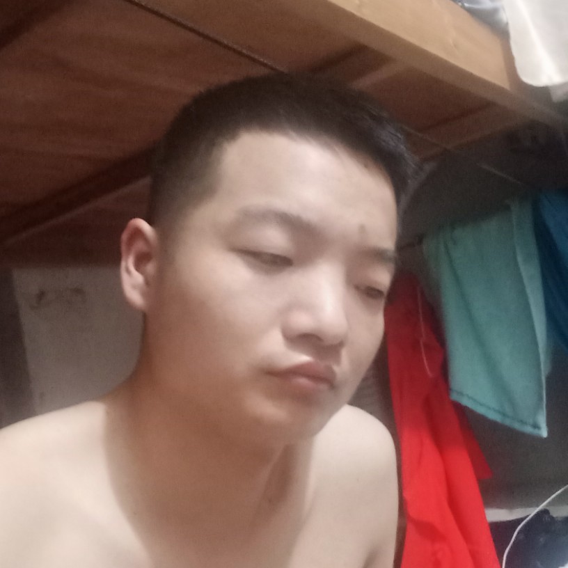 蓝天等于平淡的照片