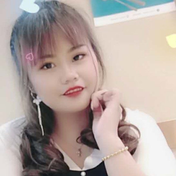 可靠等待白昼的照片