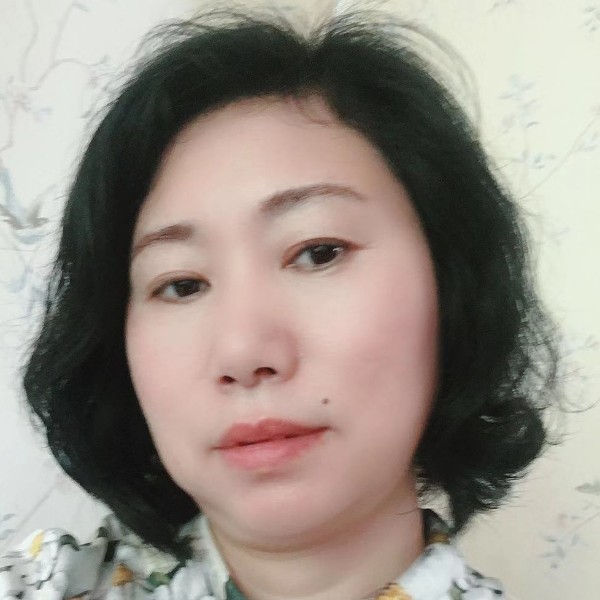 高挑迎月亮的照片