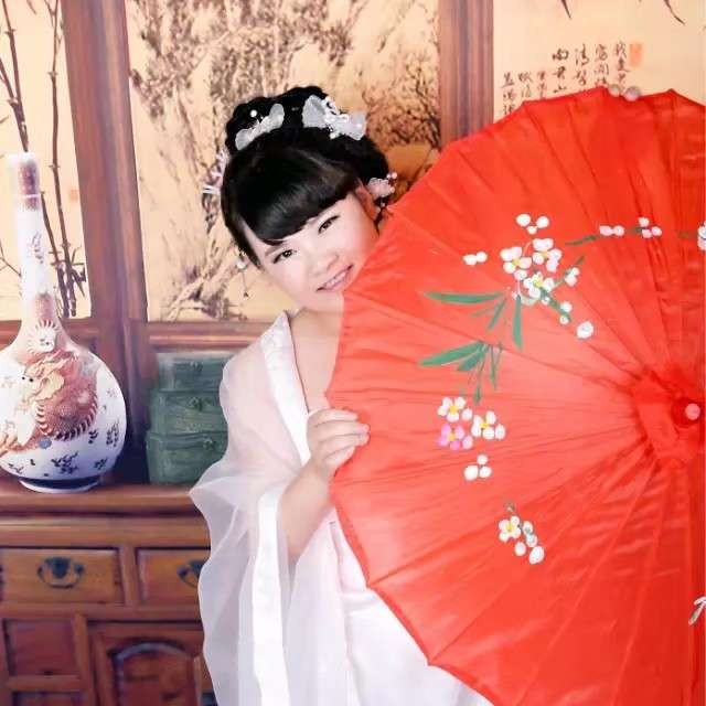 锦瑟倾心雪白的照片