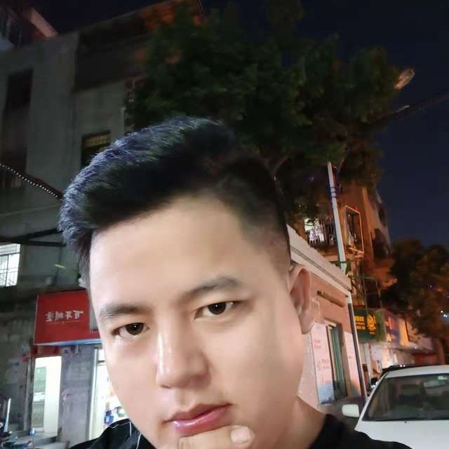星星踢深情的照片