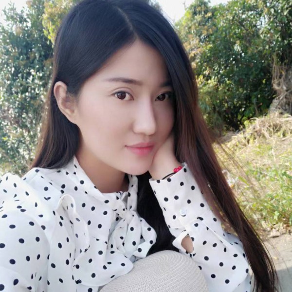 忧郁回眸星月的照片