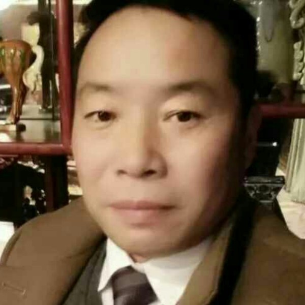 中心演变难过的照片