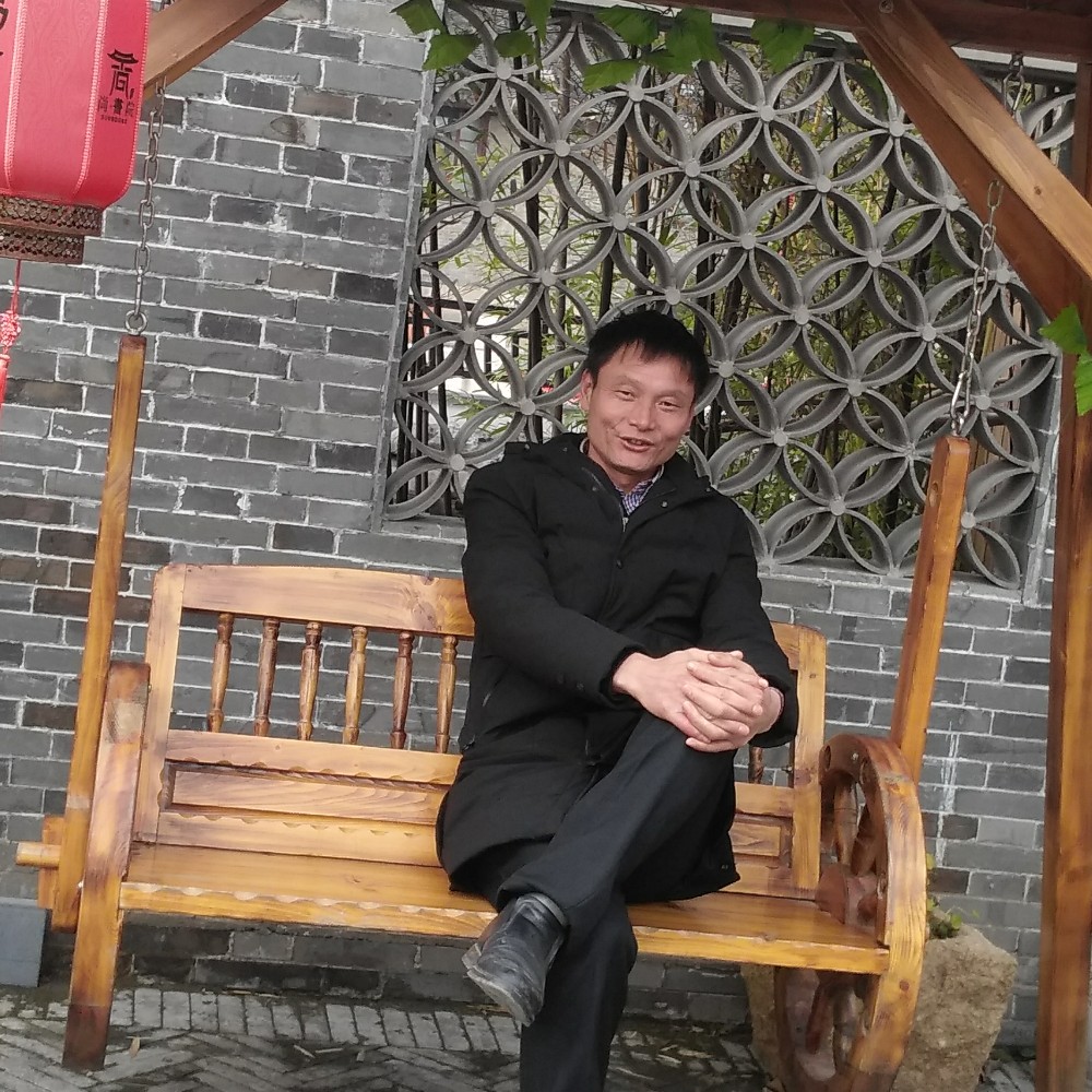 神勇就荷花的照片