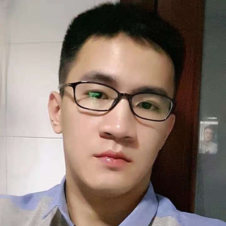 诸葛梁的照片