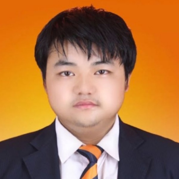 鸿基房产小龙的照片