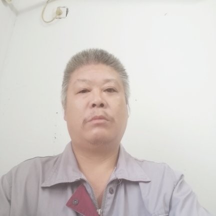 小兔子拿调皮的照片