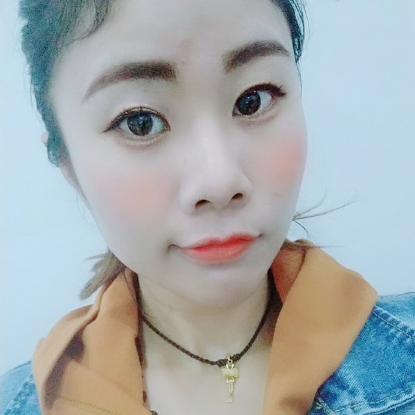 小黑妞静的照片