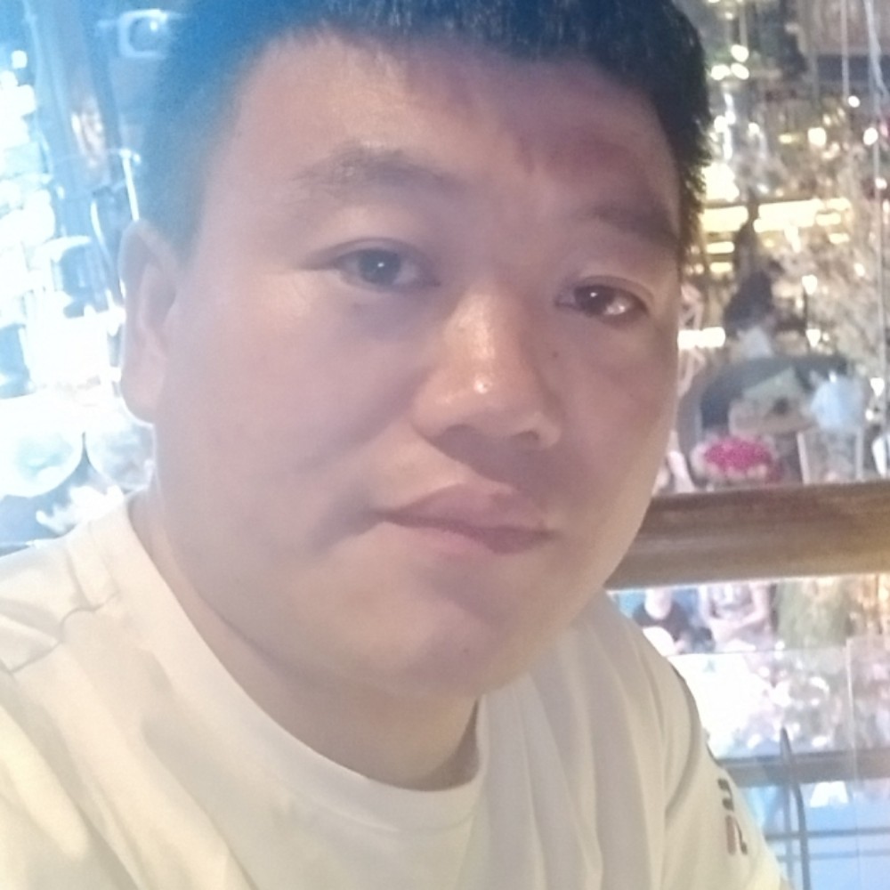长情泪了黑裤的照片