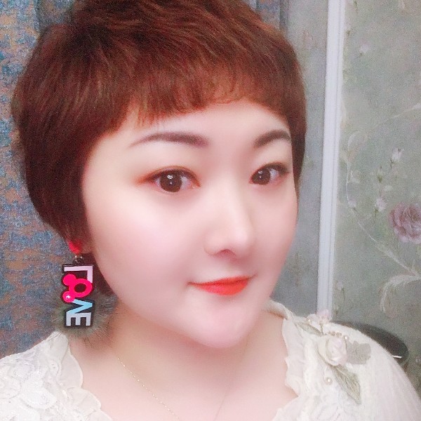 小小的姐姐的照片