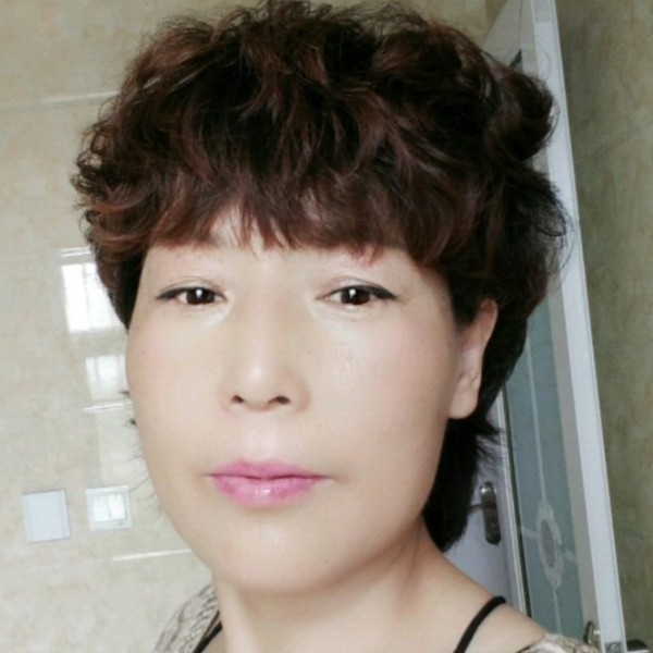 衬衫回首独寂的照片