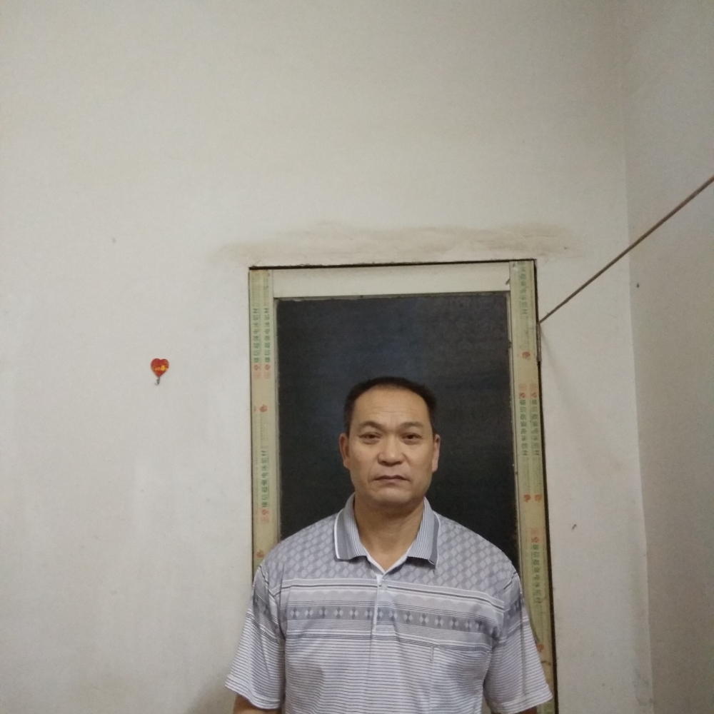 笑点低小伙的照片