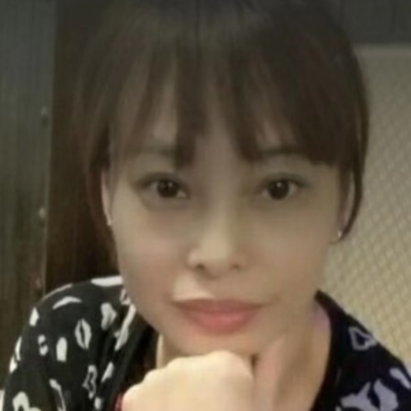 洁净爱豆芽的照片