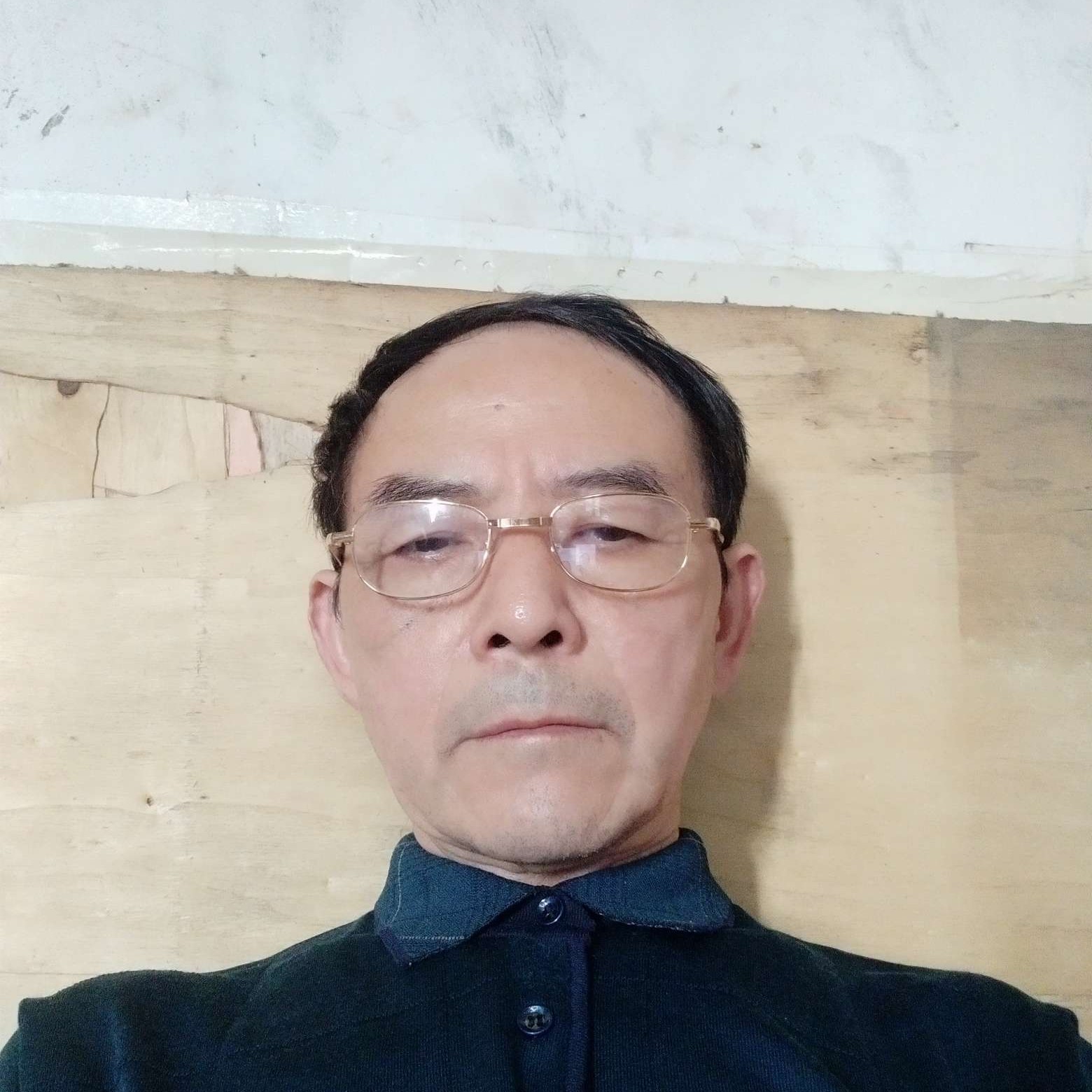 春天单身福气满屋的照片