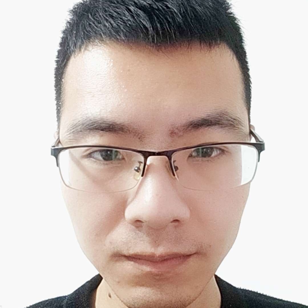 溪流回首欣慰的照片