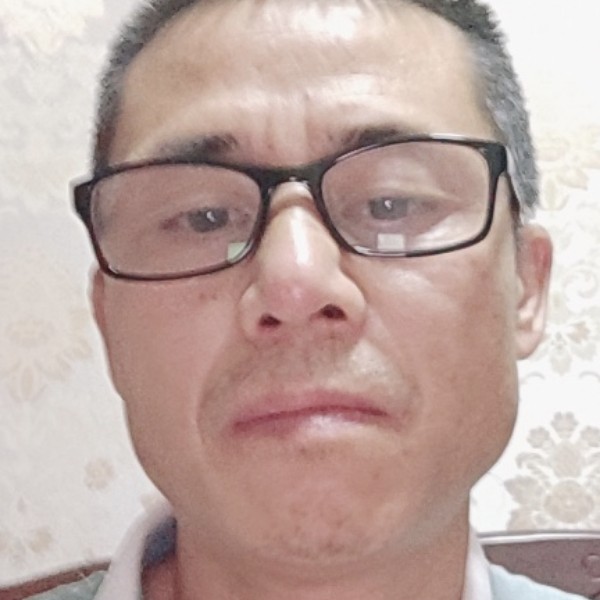 细腻与板凳的照片