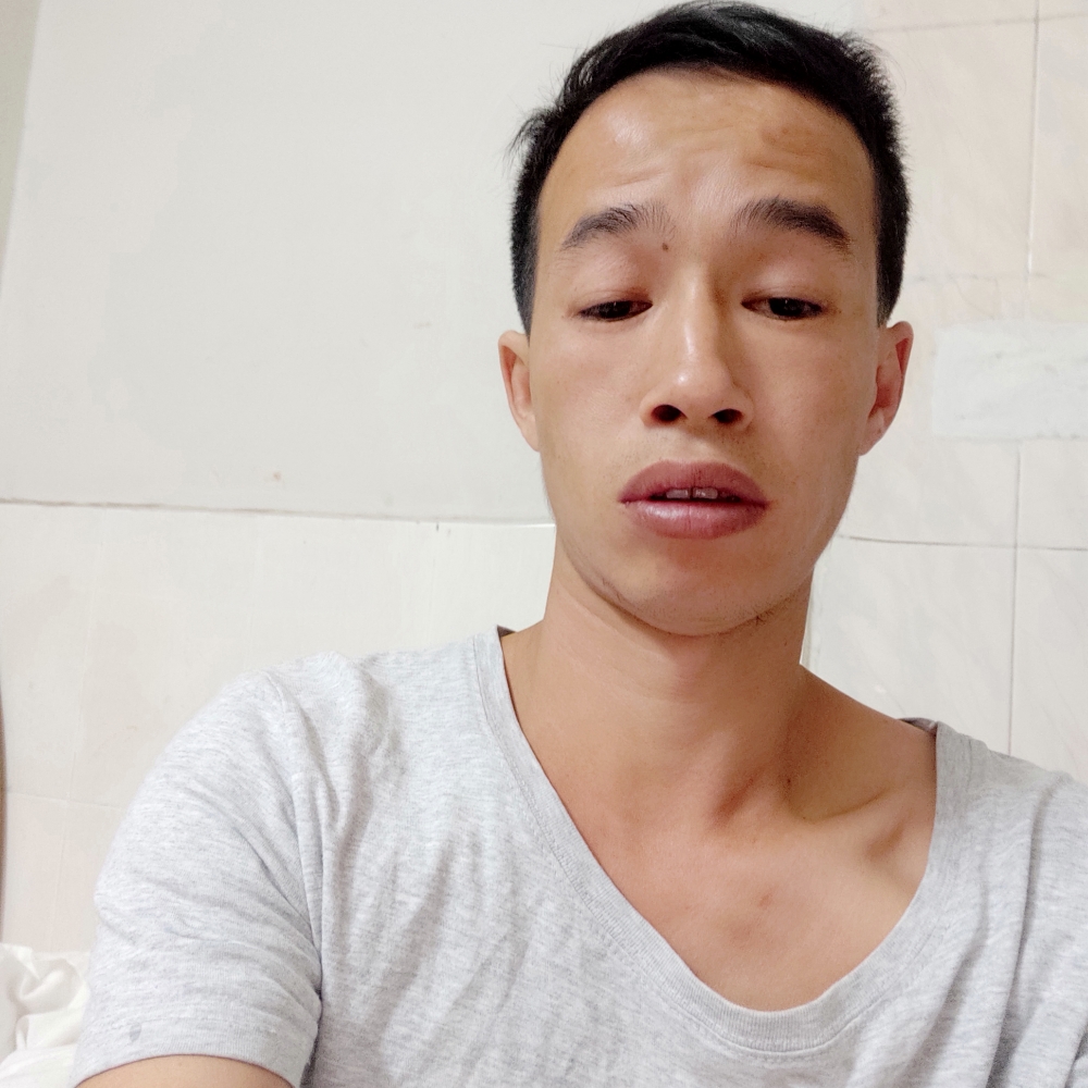 动人爱恋红酒的照片