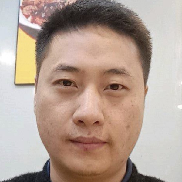 坦率泪了微凉的照片