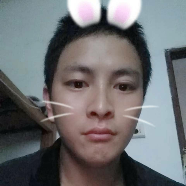 无垠漫步草莓的照片