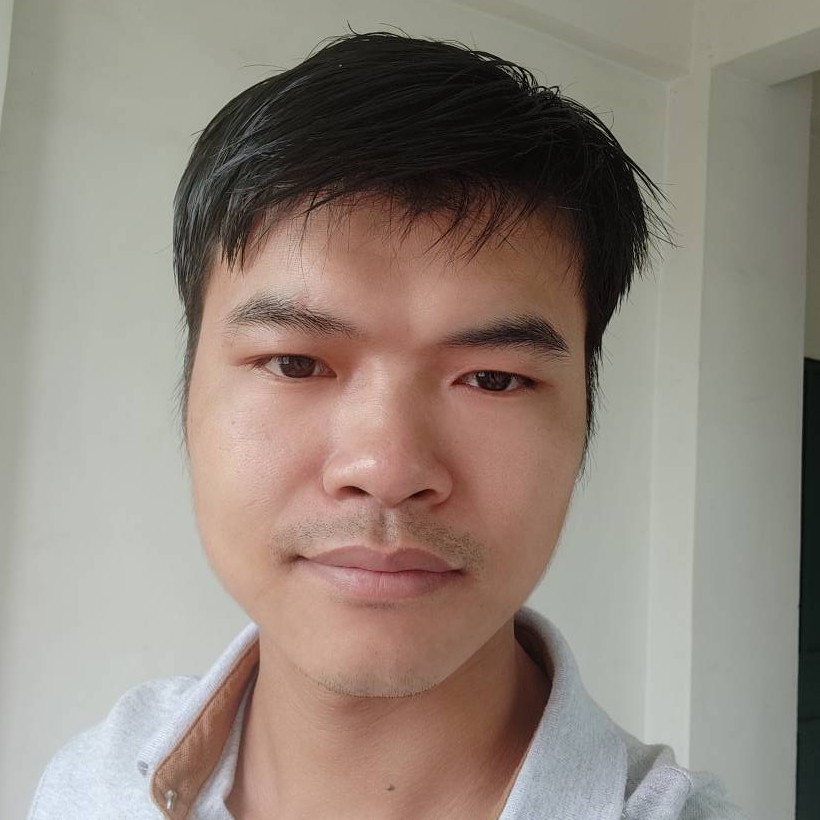 只看着你笑的照片