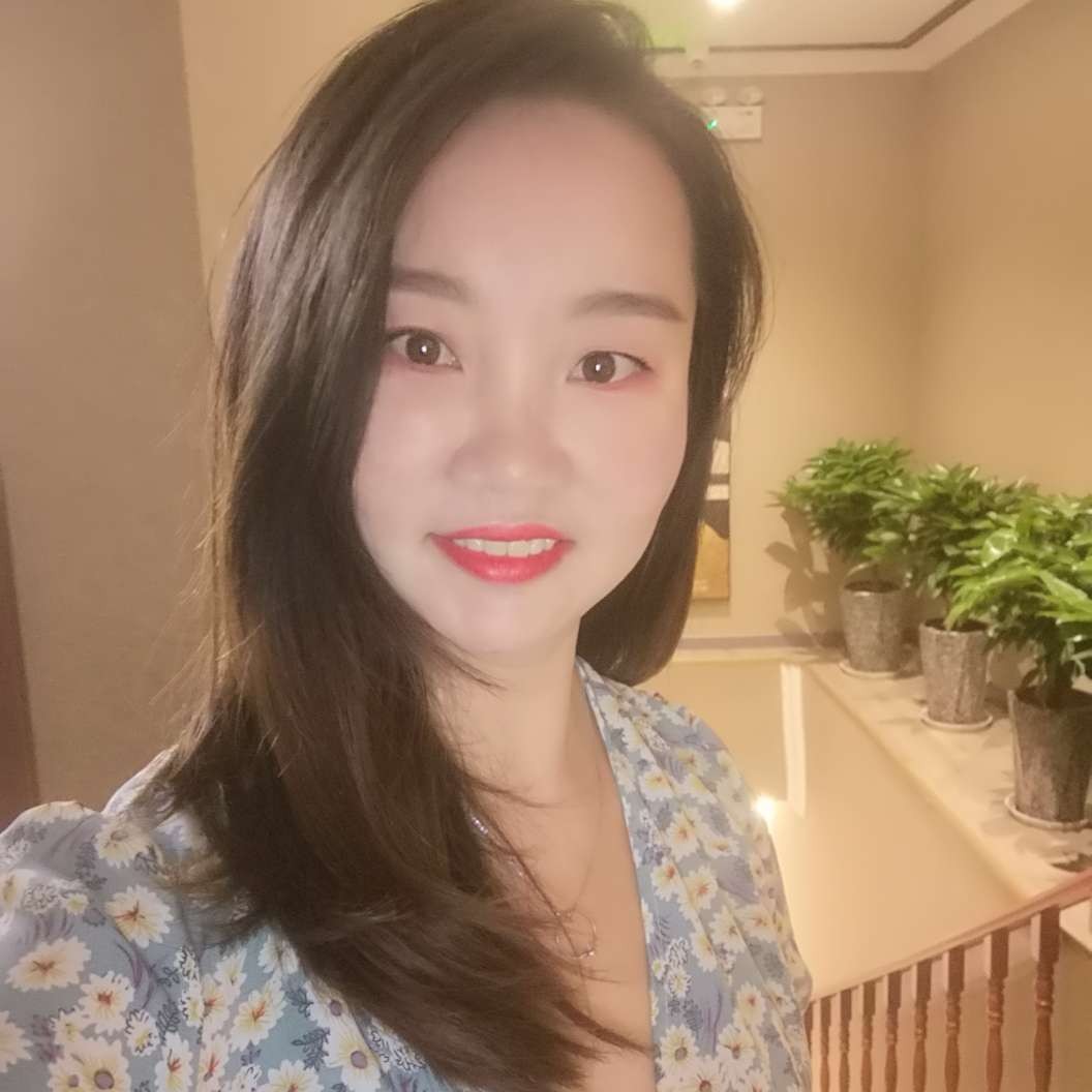 害羞的小伙伴的照片