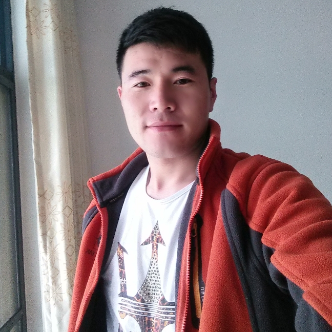 粗犷深拥月光的照片