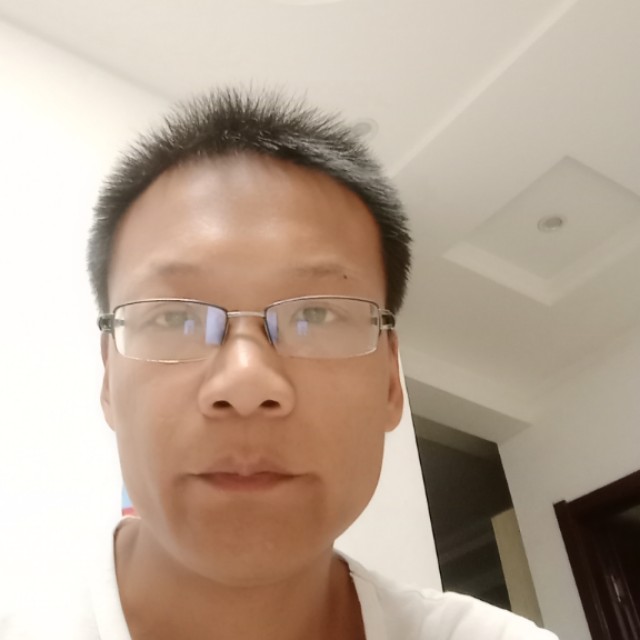板栗风中的照片