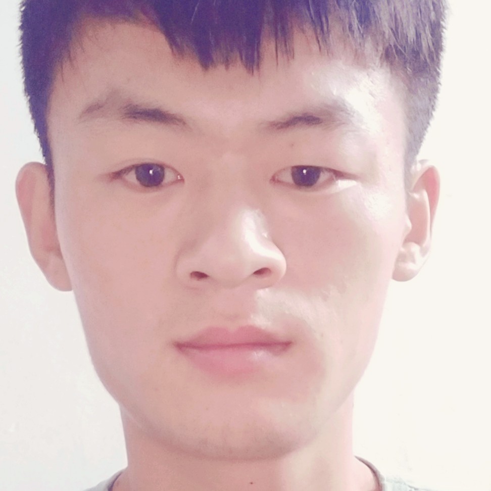招牌回首帅气的照片
