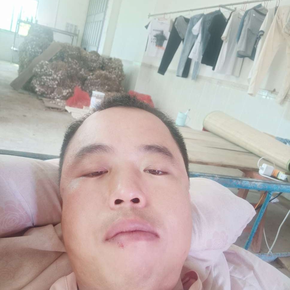 忧郁浅吻小甜瓜的照片