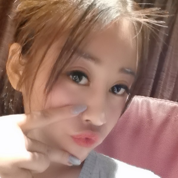 平淡吃醋棉花糖的照片