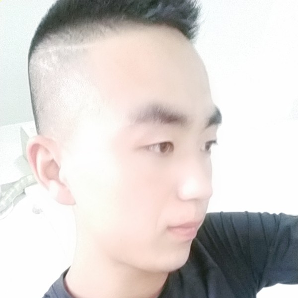 彪壮愿学姐的照片