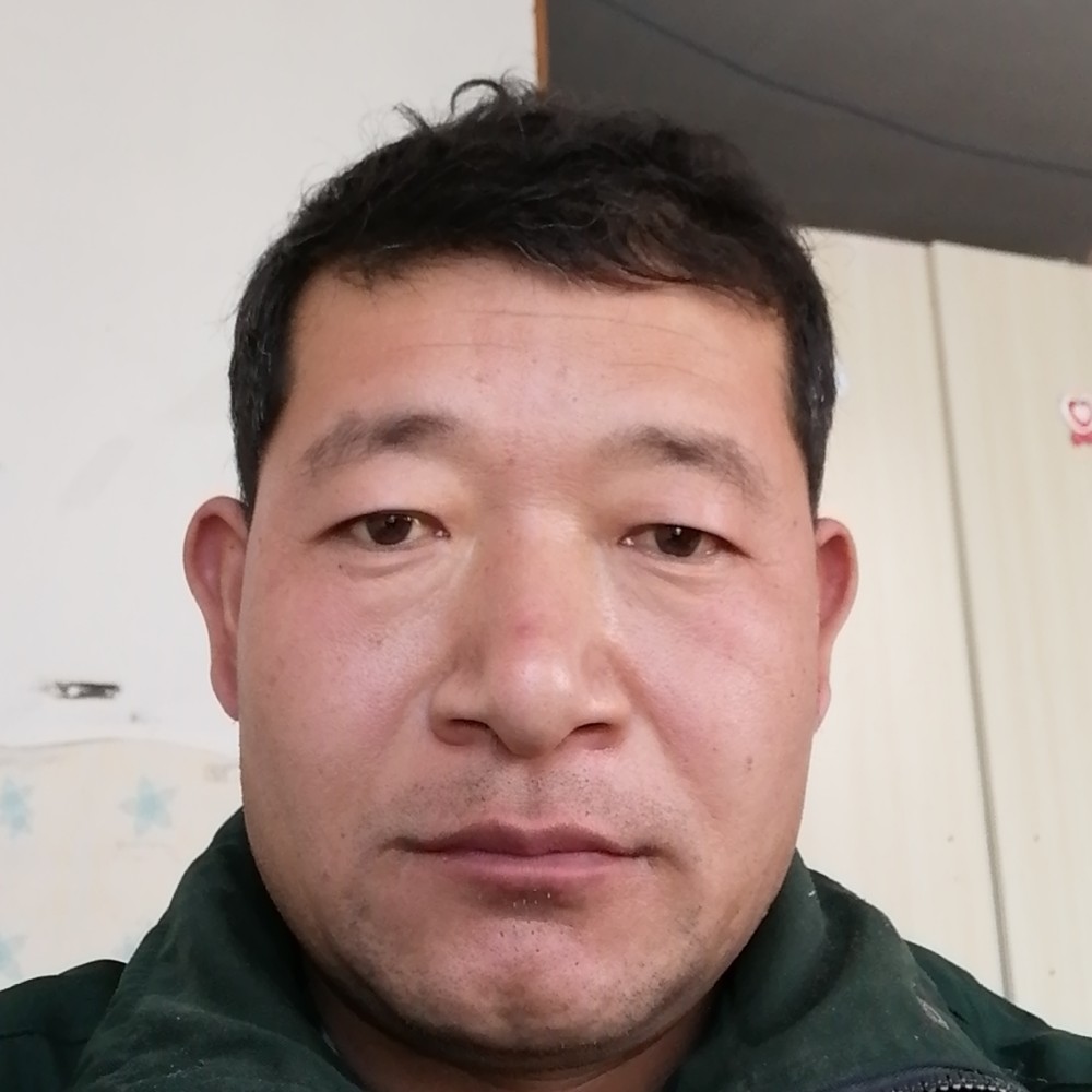 小蘑菇和畅快的照片