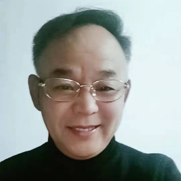 沙漠里的清泉的照片