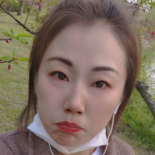 初妆傲娇的照片