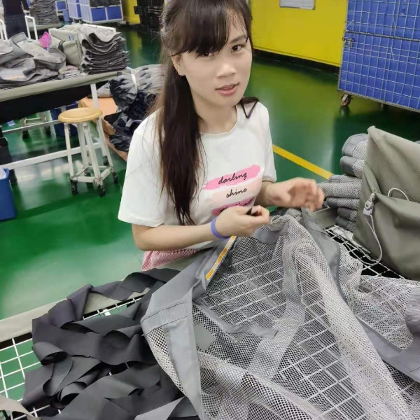 独特蹙眉羽毛的照片
